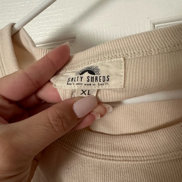 Salty shreds crop tee - Picture 3 of 5